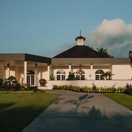 Cascades Suites